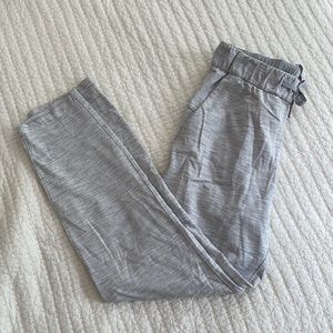Lululemon Grey On the Fly joggers
